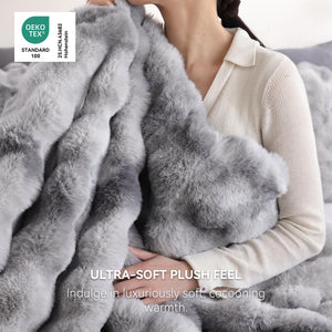 Faux Rabbit Fur Bubble Comforter Set with Pillowcases