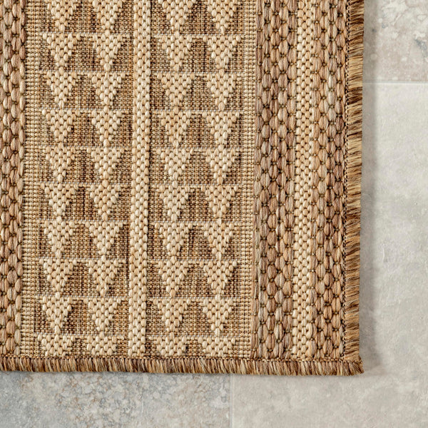 8x10 Geometric Indoor Outdoor Area Rug – Tribal Pattern, Stain Resistant