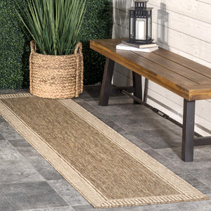 5x8 Indoor Outdoor Area Rug – Light Brown Striped Border