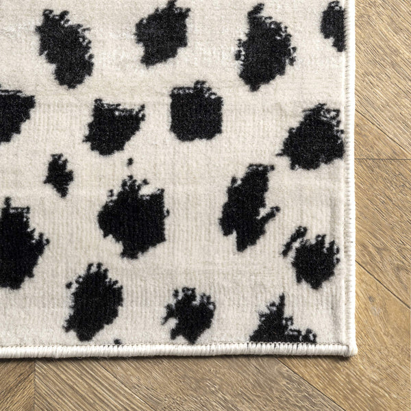Leopard Print Polypropylene Area Rug – Stain Resistant, Machine Made