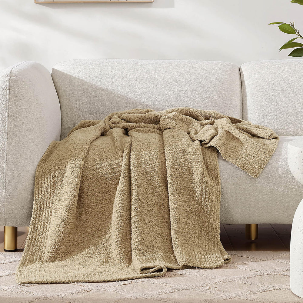 Snug Throw Blanket – Soft Oversized Lightweight Microfiber