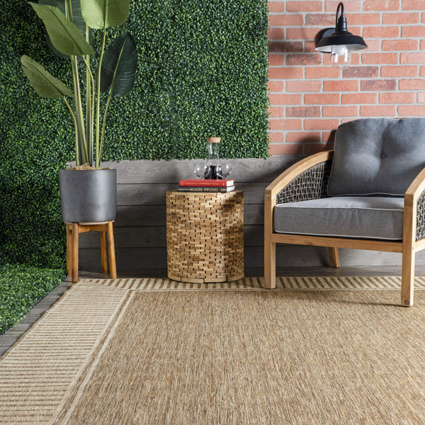 5x8 Indoor Outdoor Area Rug – Light Brown Striped Border