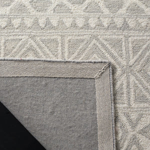 Handmade Wool Floral Area Rug – Silver & Ivory